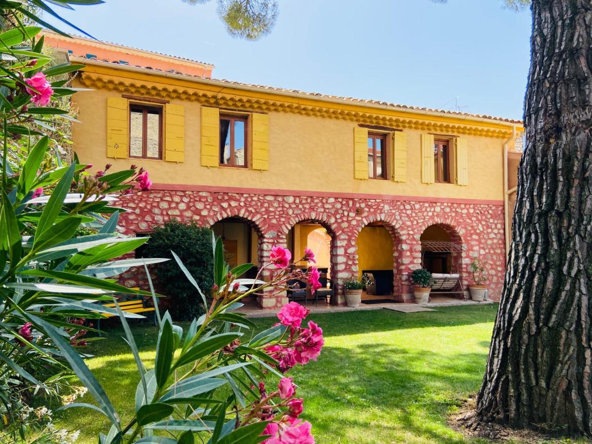 Les Arcades Le Lion D'Or Hotel Buis-les-Baronnies Exterior photo